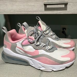 pink and gray nike air 270 reacts